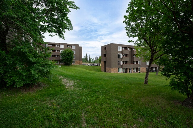 Photo - Marsh Manor Apartments