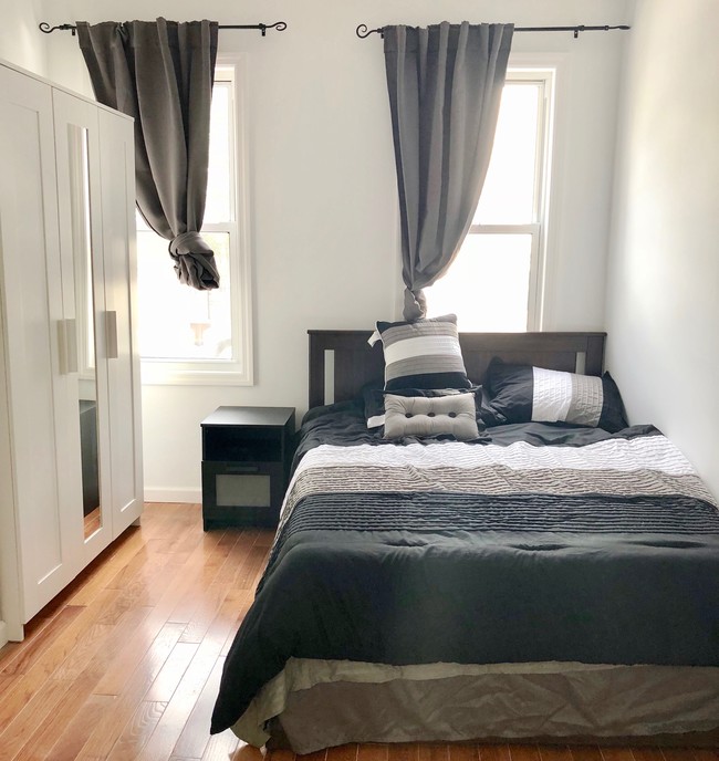 Photo - 16-74 Stephen St