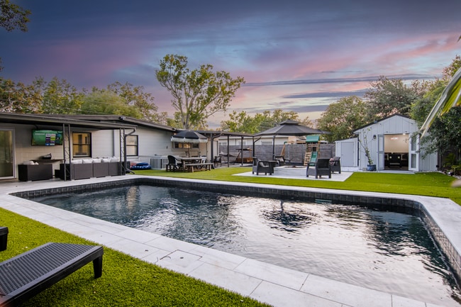 Photo - 3811 Hargill Dr House