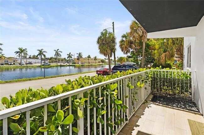 1979 N Glades Dr Unidad 1