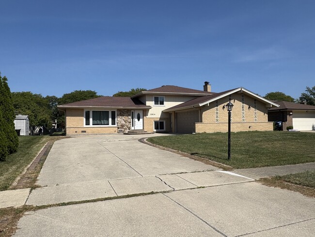 Photo - 1814 Holly Ave