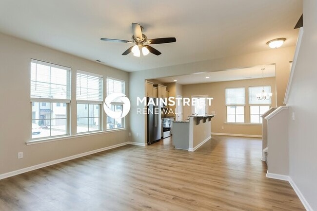 Photo - 3 Bedroom Pet-Friendly Home in Clayton, NC with Main Street Renewal