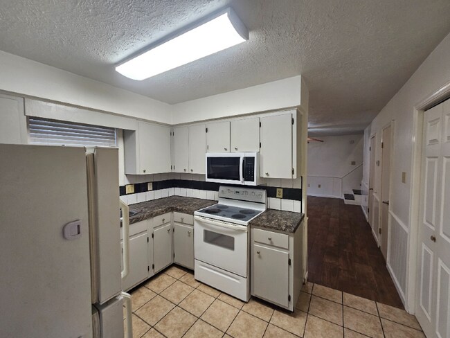 Photo - 1926 Martin St Unit 1926