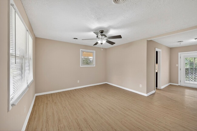 Photo - 2361 Dublin Dr