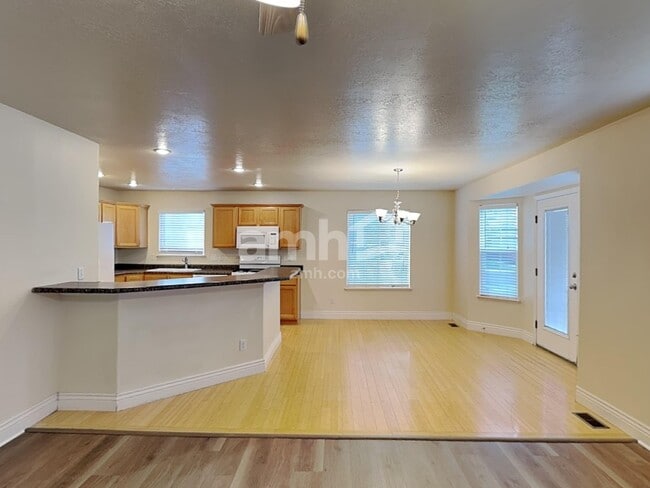 Photo - 10766 N Cypress