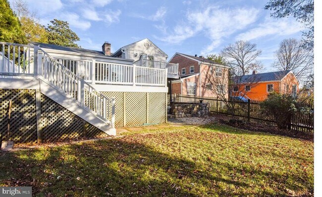 Photo - 2300 King Pl NW