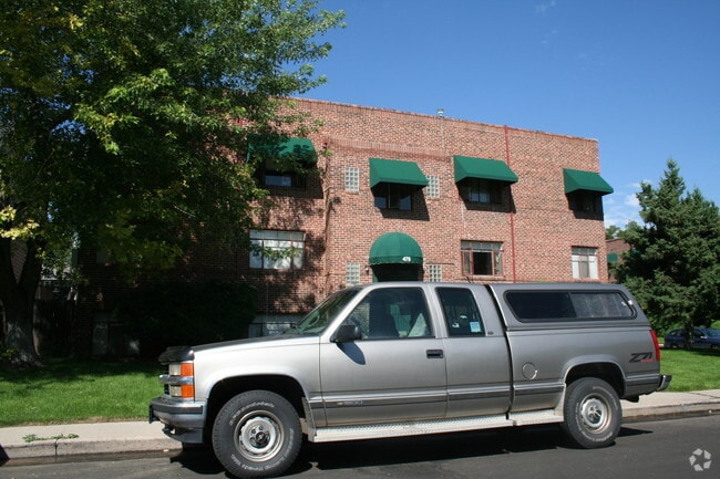 475-501 Garfield