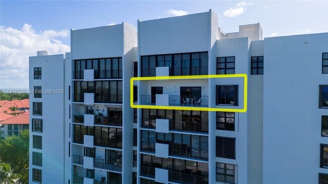 Photo - 77 Crandon Blvd Unit 10C