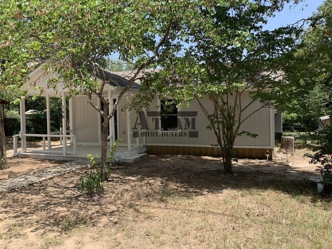 Remodeled 3 Bed 2 Bath Home! - Remodeled 3 Bed 2 Bath Home!