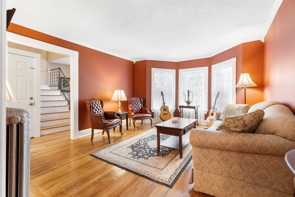 Photo - 687 Main St (Wakefield, MA)