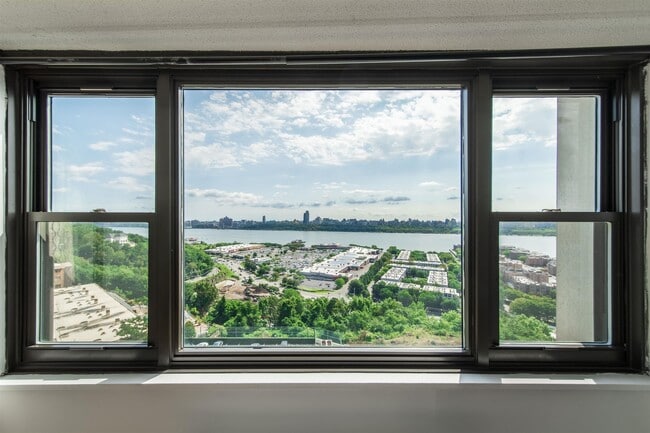 Photo - 250 GORGE Rd Unit 12K