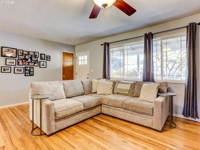 Photo - 2520 SW Edgemoor Ave