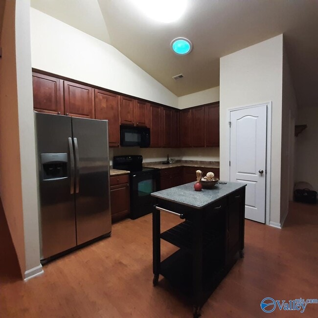 Photo - 160 Alderwood Dr