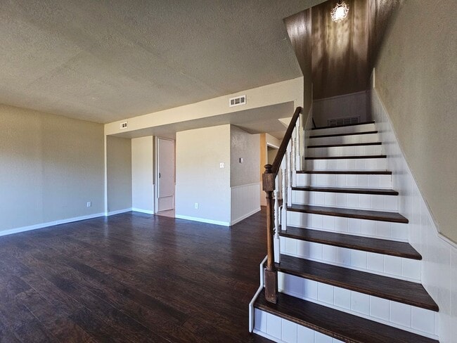 Photo - (2) Bed/(2.5) Bath Townhome! Pool Access!