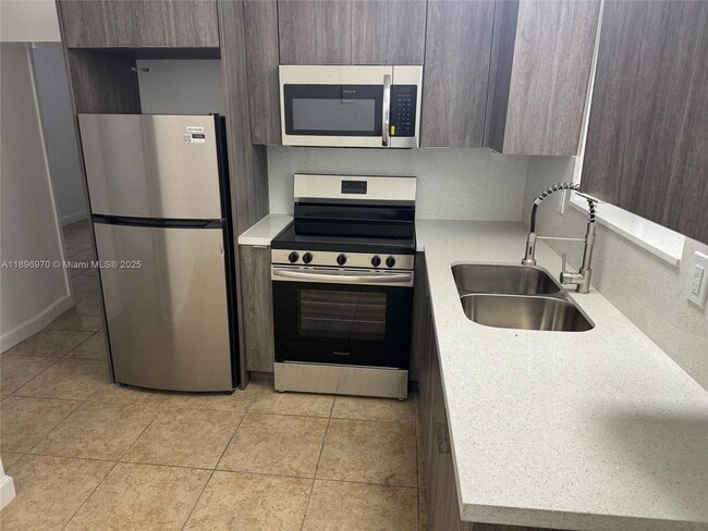 Photo - 2029 Pierce St Unit 3