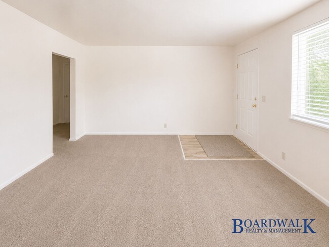 Photo - 1195 E Roosevelt Ave