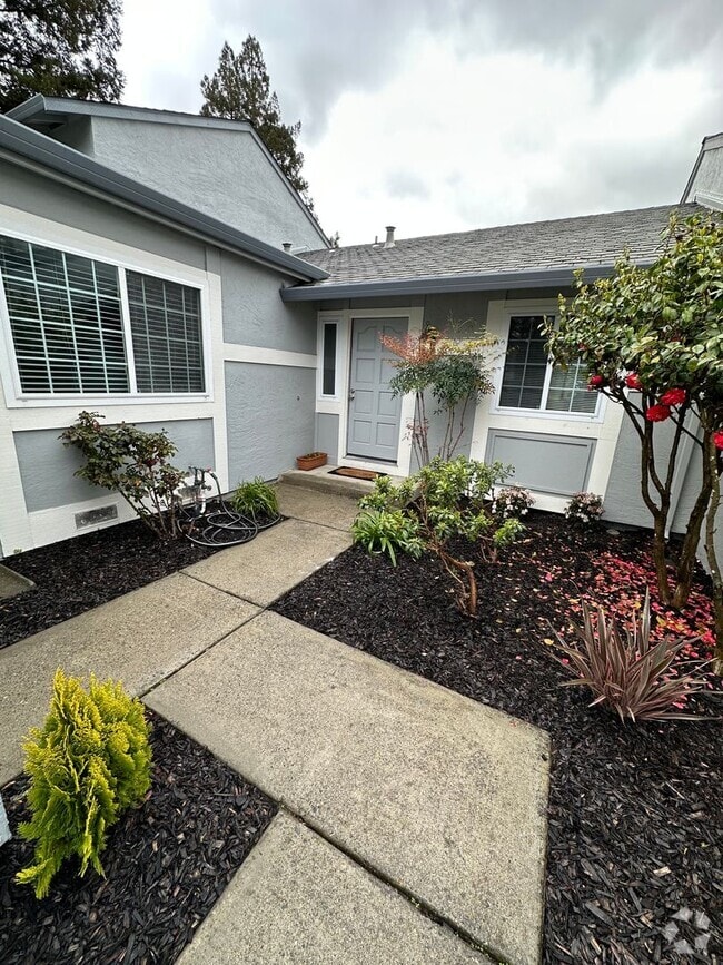 Building Photo - 2 Bed 2 Bath W/ 2 Car Garage In Bancroft V... Rental