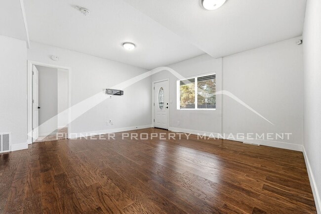 Photo - Charming Home with Washer/Dryer and Fenced...