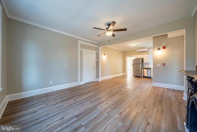 Building Photo - 327 N High St