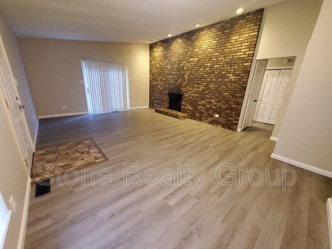 Photo - 3351 E Margaret Ave