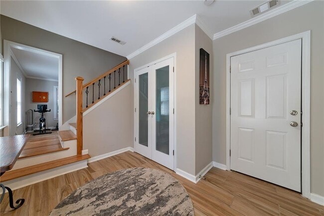 Photo - 300 Halah Cir NE