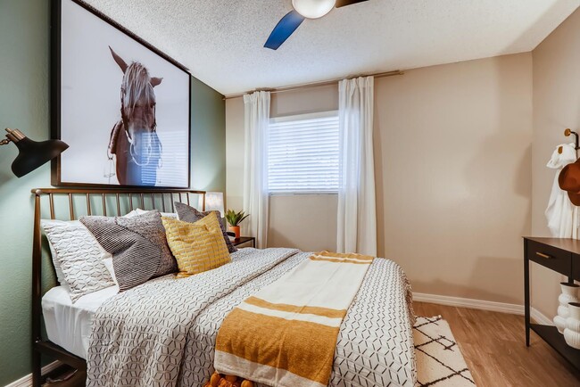 Chazal Scottsdale apartments — community photo