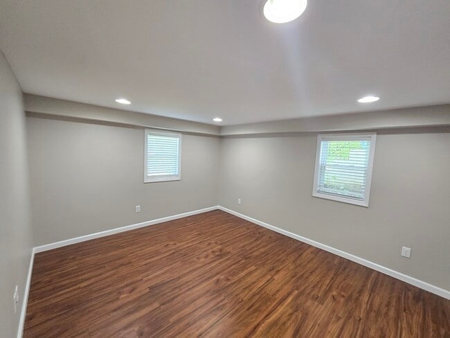 Photo - 4094 University Dr Unit B