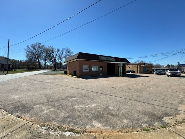 Photo - Prime Commercial Space for Rent in Downtow...
