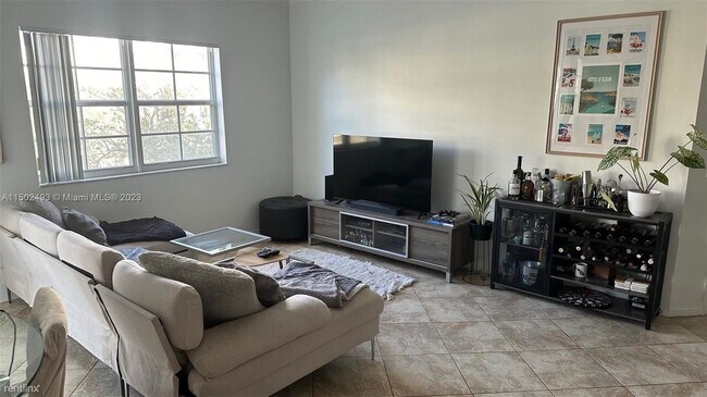 Photo - 2 br, 2 bath Condo - 3215 NE 184th St Apt ... Unit Apt 14305