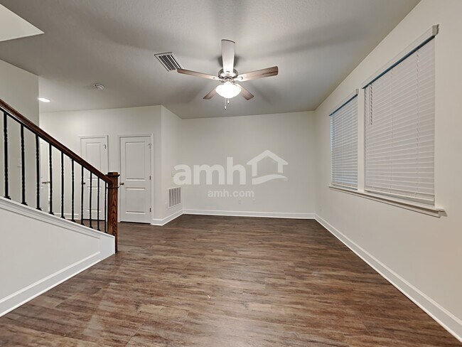 Photo - 1124 Tan Tara Trl