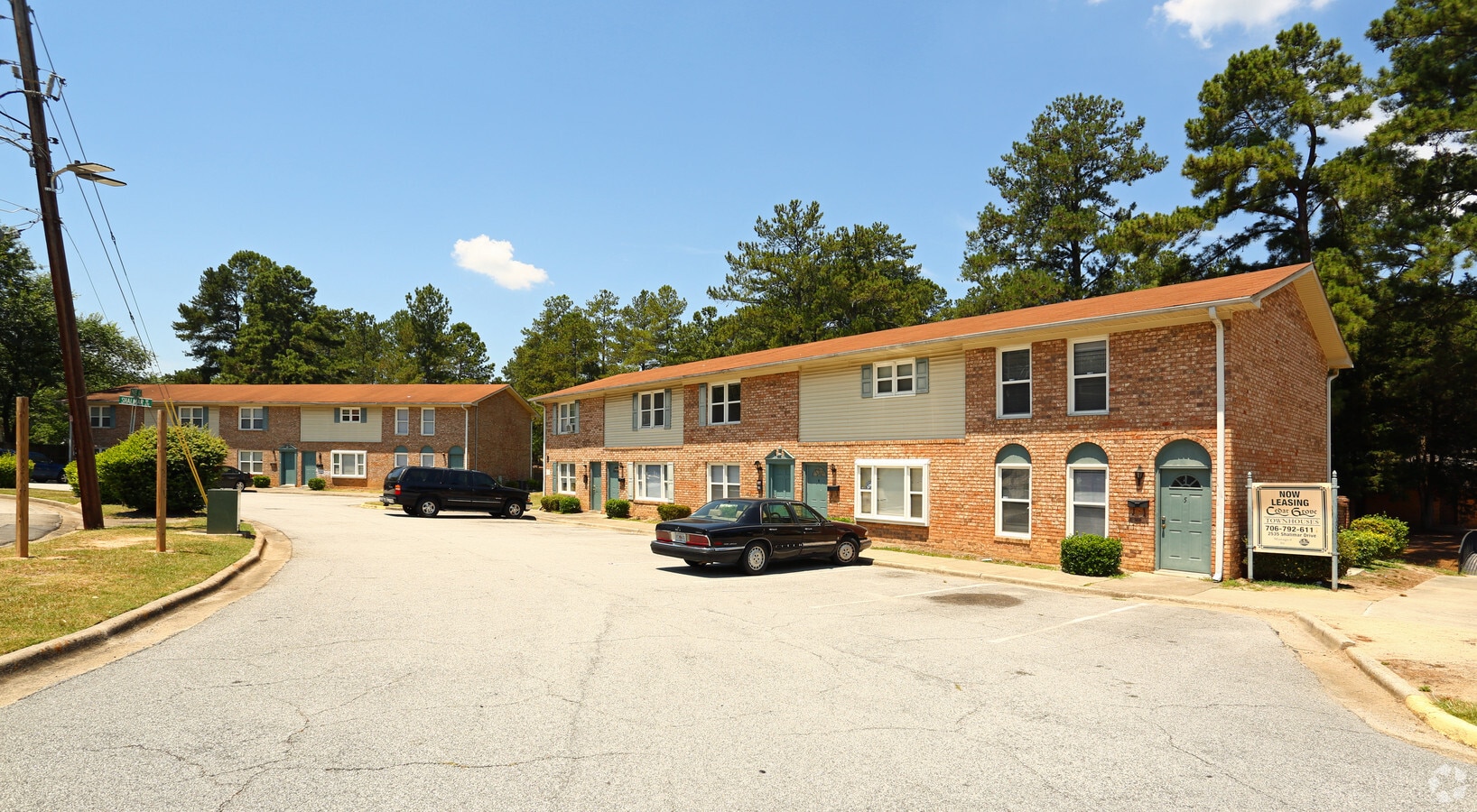 Photo - Richmond Hills Apartments