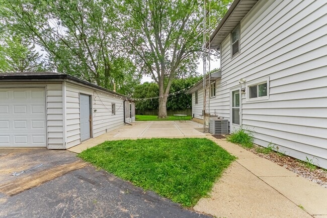 Photo - 22819 Davy Ct