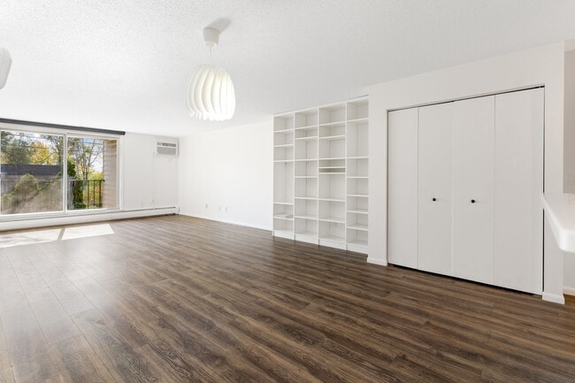 Building Photo - 4625 Minnetonka Blvd Unit 102