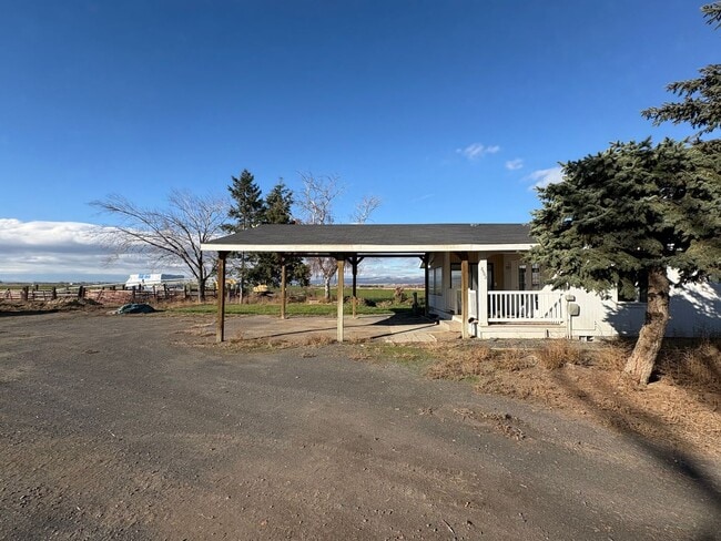 Photo - Country LIving