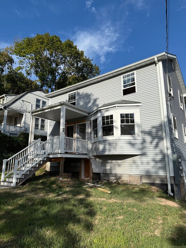 Building Photo - 1285 Townsend Ave Unit 1