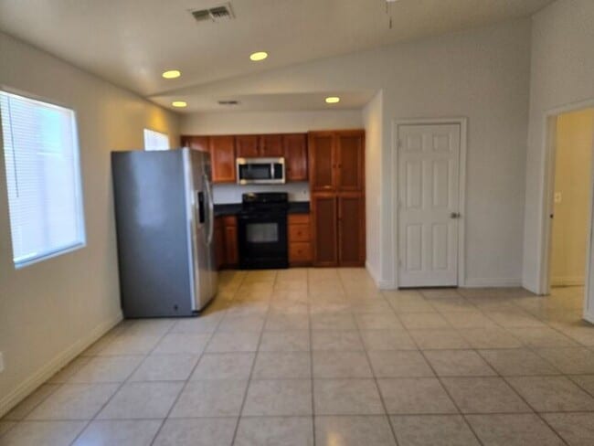 Photo - 3 bed, 1 bath, in a Duplex located in Sout...