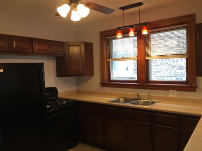 Photo - 4229 S Sacramento Ave Unit 2 front