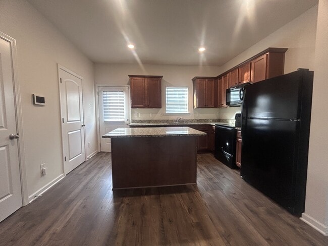 Photo - 146 Ofner Dr