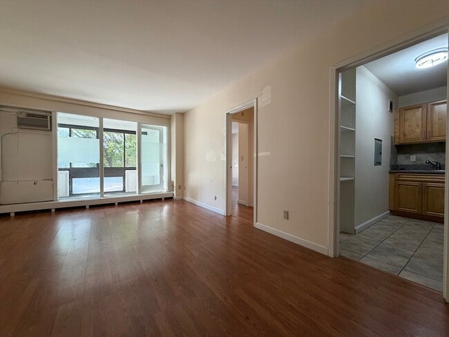 Building Photo - 28 Juniper St Unit 78