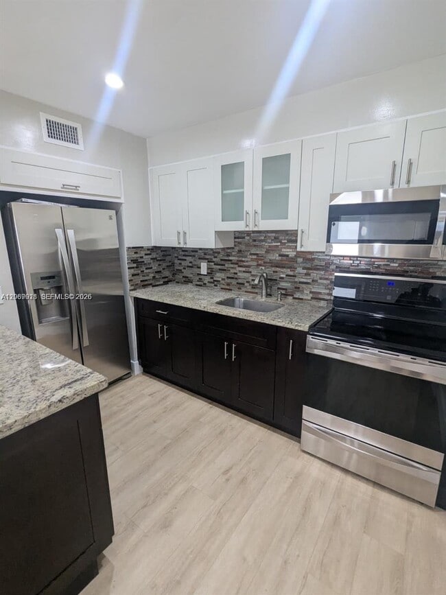 Photo - 630 SE 3rd Pl
