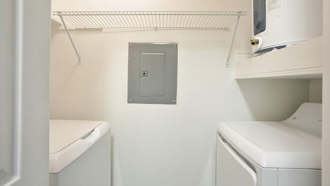 Photo - Arrive on University