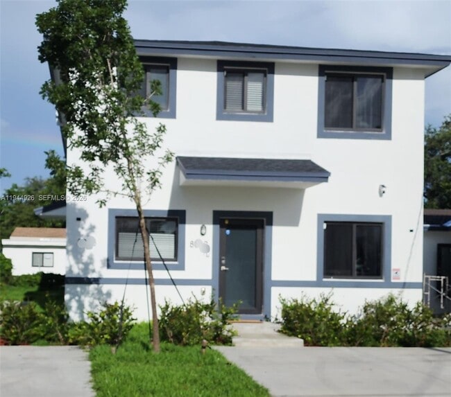 Building Photo - 8012 NW 14th Pl Unit A