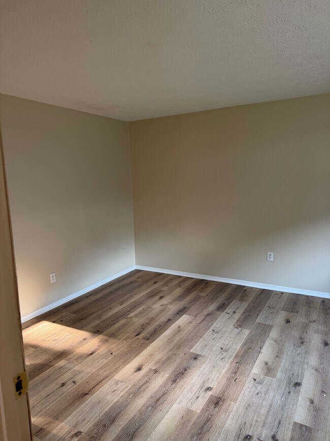 Photo - 5380 Eastgate Dr Unidad 2