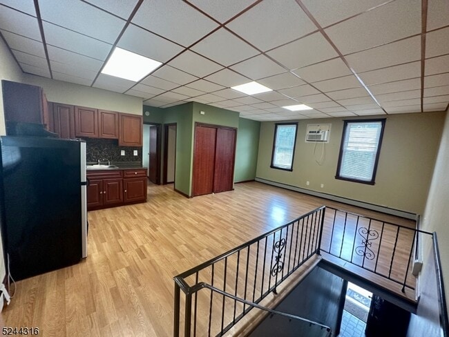 Photo - 75 Bloomfield Ave