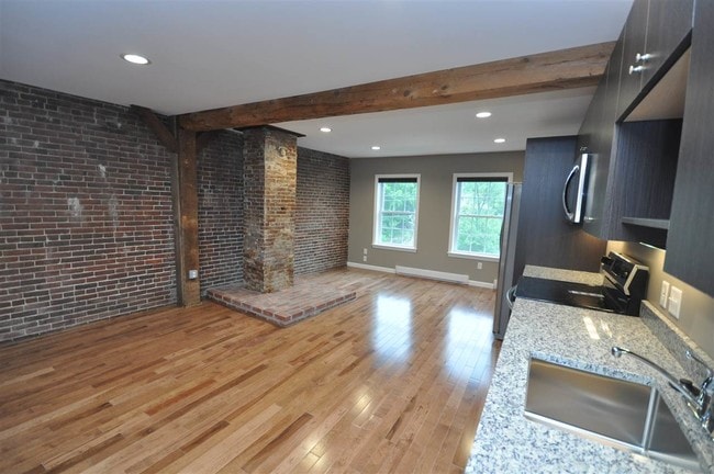 Photo - 16 Central St Unidad 2A