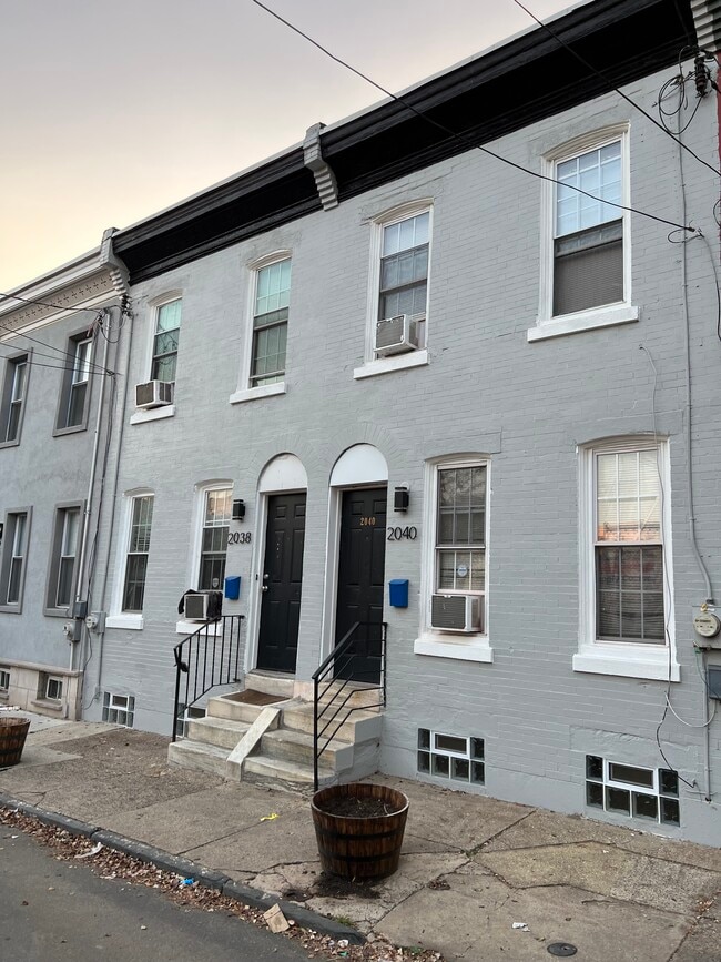 Photo - 2040 N Darien St