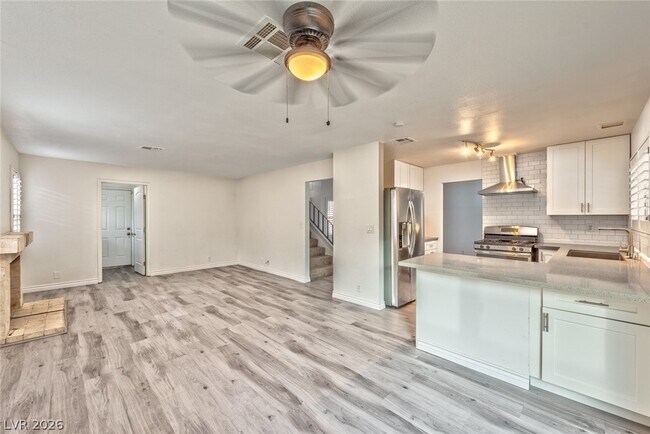 Photo - 7767 Parnell Ave