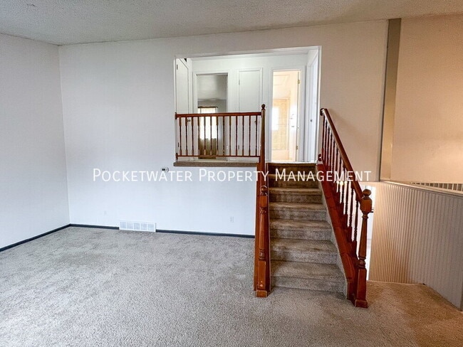 Photo - 2207 Tulip St