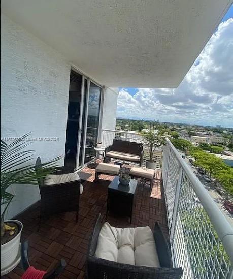 Photo - 900 SW 8th St Condo Unit 904