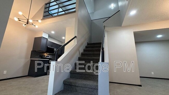 Building Photo - 1821 Ridgehaven Ct